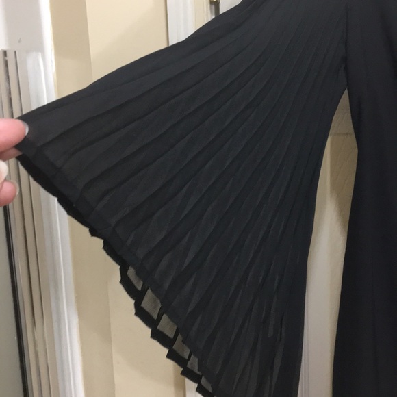 SUPERFOXX Dress - Picture 2 of 3